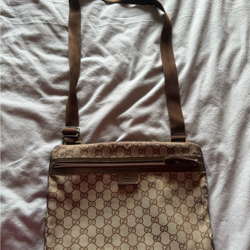 Gucci Beige and Brown Unisex Messenger Bag
